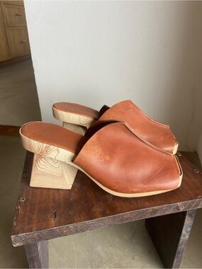 Hilos Cognac Leather Mule 7.5